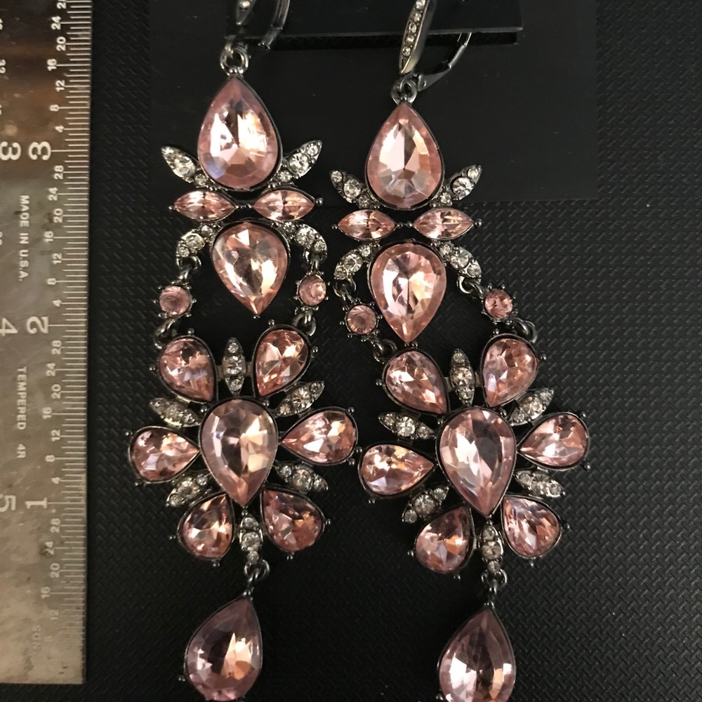 Simply Vera blush pink earrings